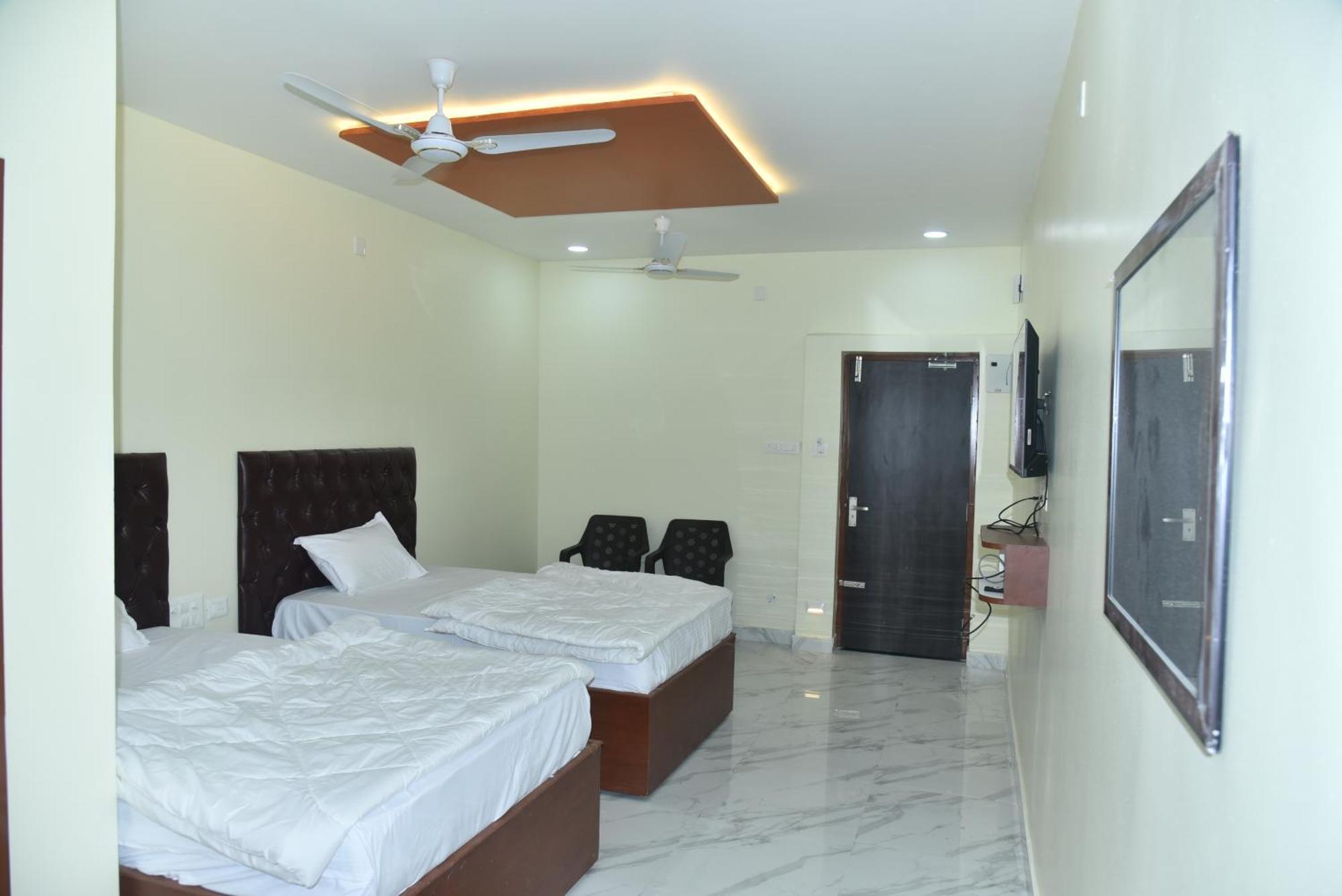 The Paradise Guest Inn Nellore Exterior photo